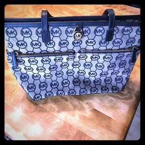 Michael Kors Signature tote